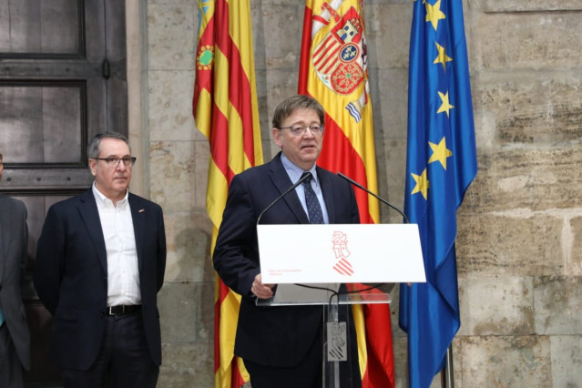 Ximo Puig en la rueda de prensa posterior a la reunión con la ministra de Indust