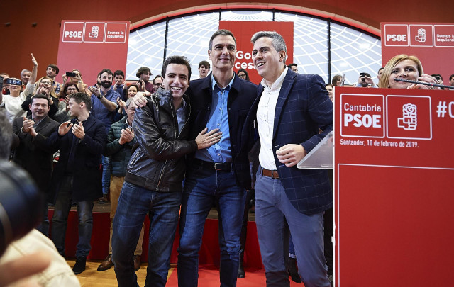 Pedro Sánchez presenta a Casares como candidato a la Alcaldía de Santander