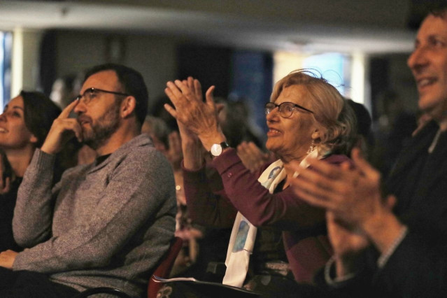 La alcaldesa de Madrid, Manuela Carmena, visita el barrio de Orcasitas