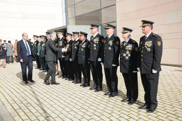 Grande-Marlaska saluda a la cúpula policial