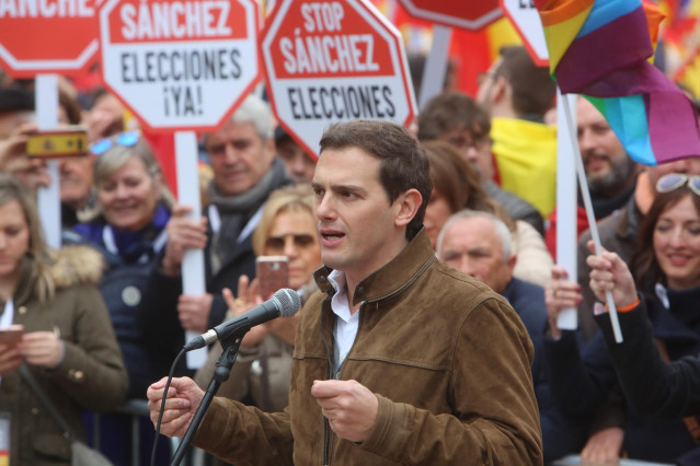 Concentración en la Plaza de Colón (Madrid) bajo el lema 'Por una España unida'