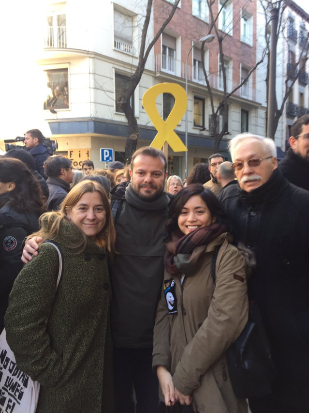 Raúl Camargo y Rommy Arce se suman a la concentración a favor de los presos cata