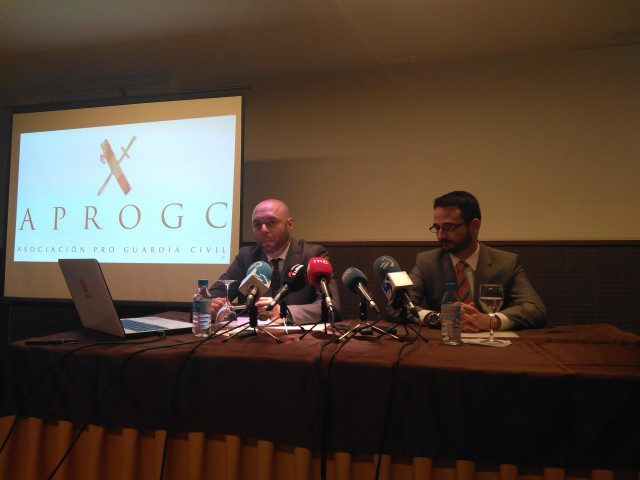 Manuel Jesús Gil y Rubén Bayón, de la asociación APROGC