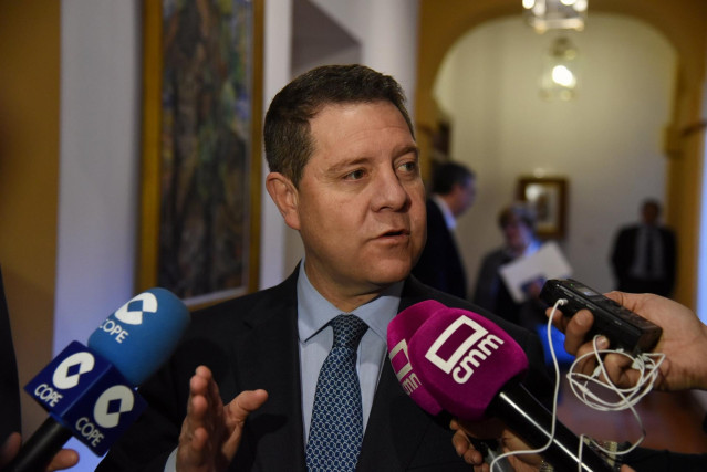 El presidente de C-LM, Emiliano García-Page, en declaraciones a los medios