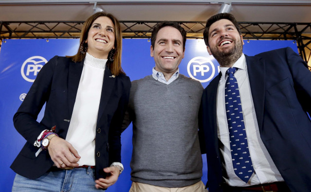 García Egea en Archena (Murcia) junto al presidente del PP murciano, Fernando Ló