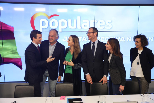 Reunión de la Junta Directiva Nacional del PP para planificar la campaña de las