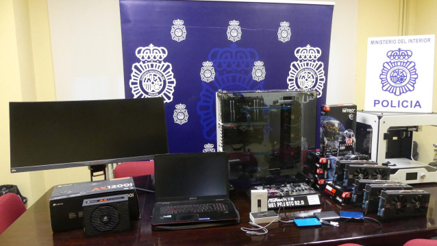 Detenidas siete personas por comprar dinero falso en una imprenta clandestina en