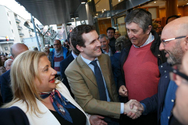 El presidente del Partido Popular, Pablo Casado, clausura un acto con afiliados