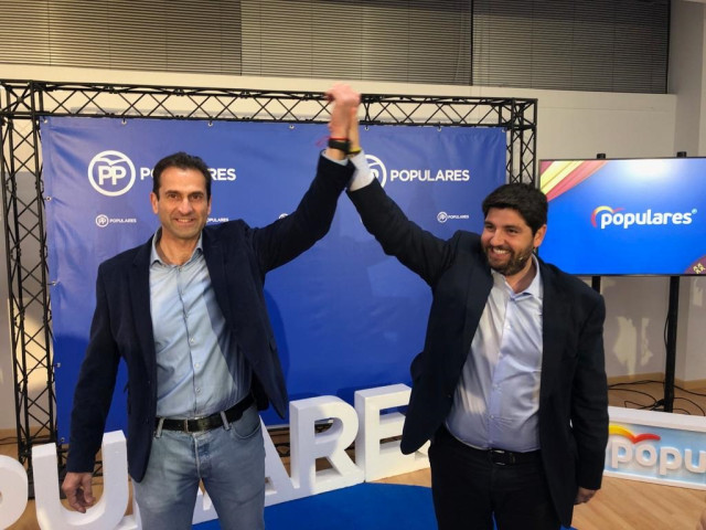 El alcalde de Abarán, José Miguel Manzanares, y el presidente del Partido Popula