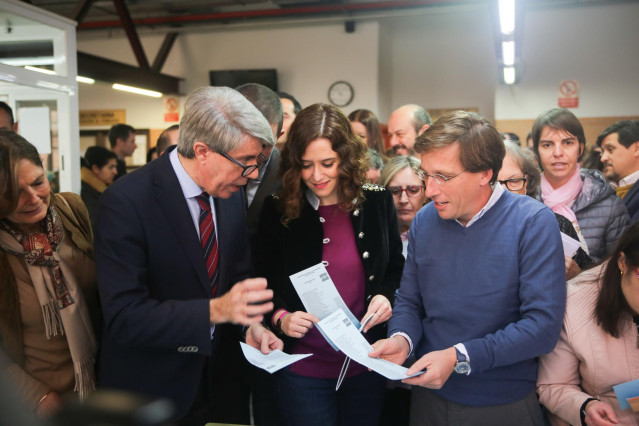 Simulacro electoral para personas con discapacidad organizado por Plena Inclusió