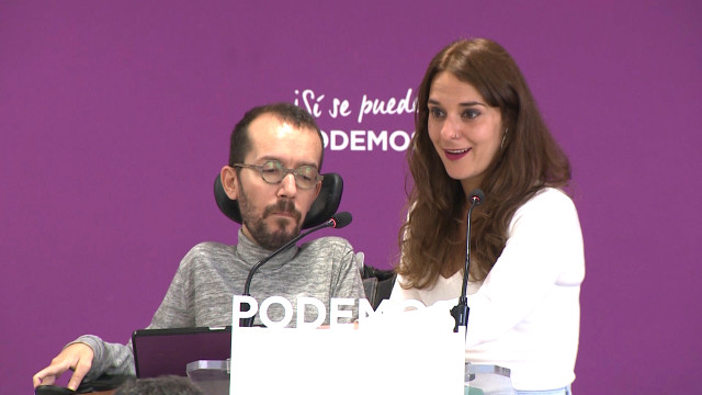 Rueda de prensa de Pablo Echenique y Noelia Vera en la sede de Podemos