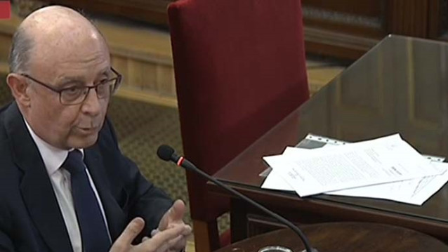 Cristóbal Montoro declara como testigo en el Supremo durante el juicio al procés