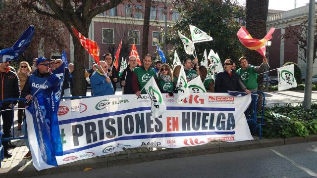 Funcionarios de prisiones protestan ante la visita de Grande-Marlaska