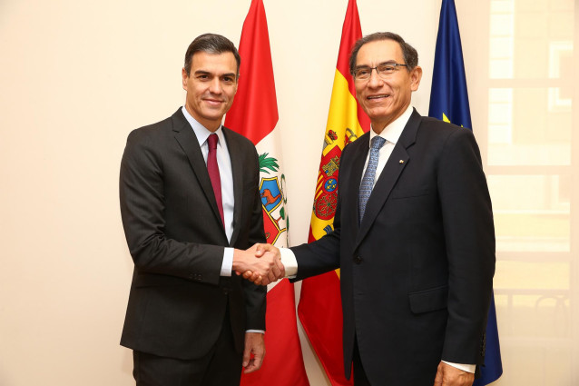 El presidente del Gobierno, Pedro Sánchez, recibe al presidente peruano, Martín