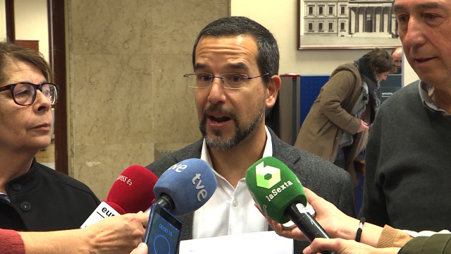 En Madrid Compromís y Unidos Podemos registran una proposición de ley de financi