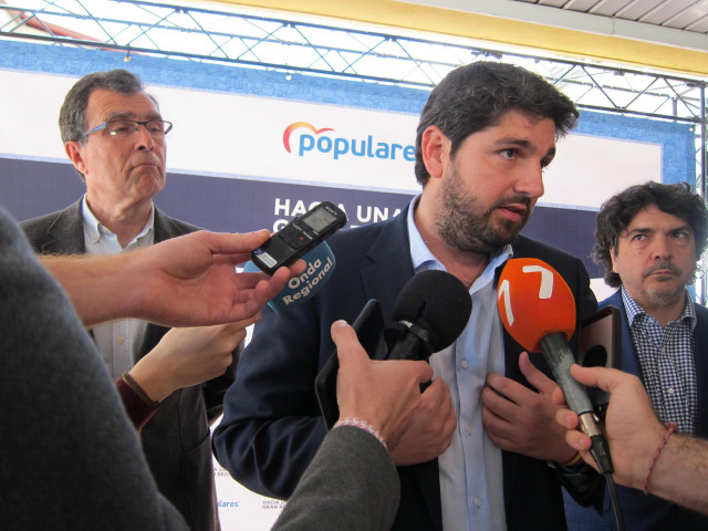 López Miras anuncia transporte gratuito para los alumnos de Bachillerato a parti