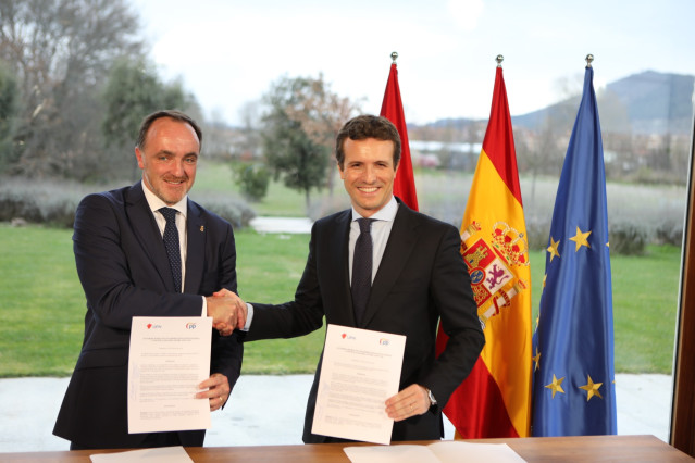 AMP.- Casado y Esparza dicen que el acuerdo para las elecciones les hace 