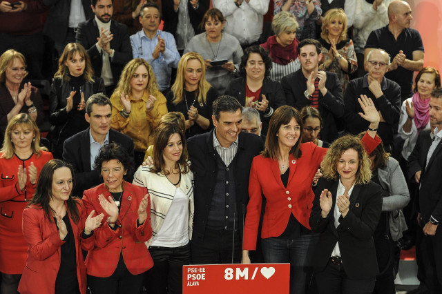 Pedro Sánchez en un acto de los socialistas en Vitoria