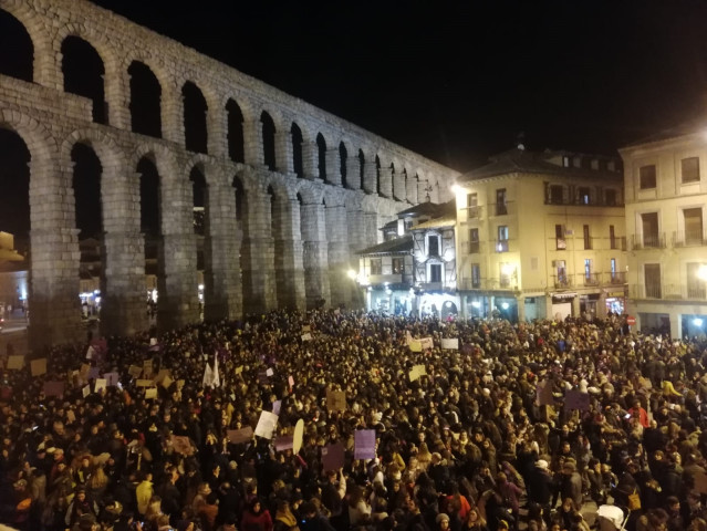 8M.- Más De 100.000 Personas Respaldan La Causa Feminista En Cyl Y Reclaman La 