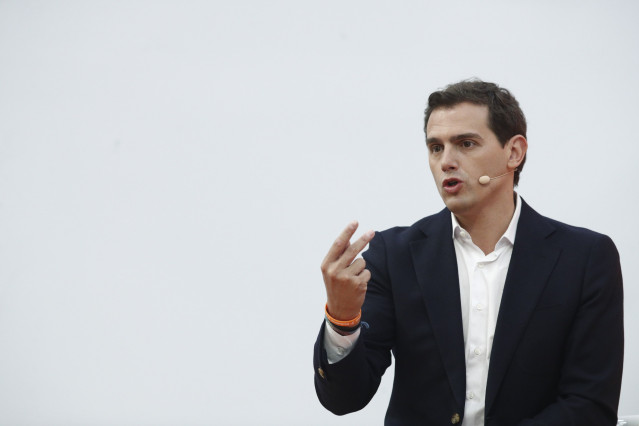 Ciudadanos nun va apoyar l'ampliación del permisu de paternidá nin nengún otru d