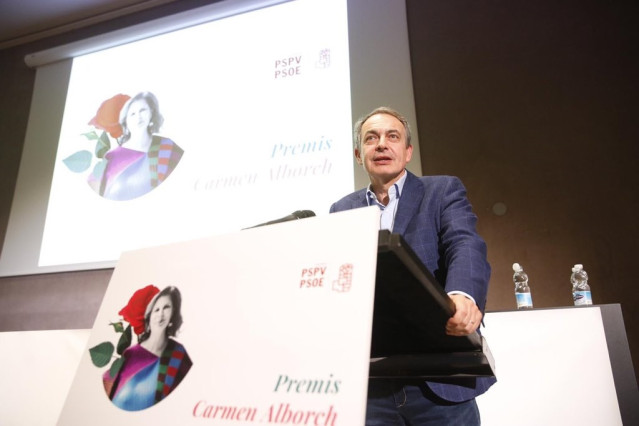 Zapatero critica la idea de una intervención militar en Venezuela: 