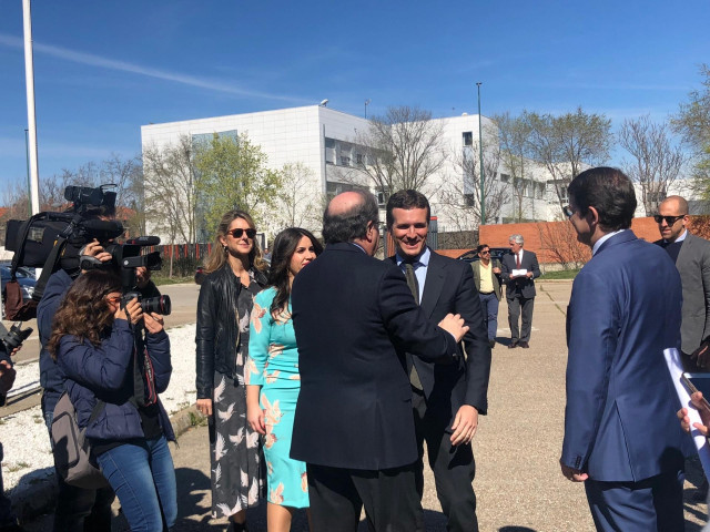 28A.- Casado Ve Un 