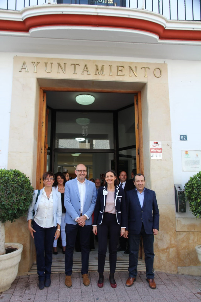 Turismo.- Ministra de Turismo dice que España está 