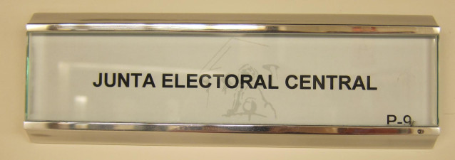 28A.- La JEC retoma mañana la polémica de los lazos amarillos con la abstención