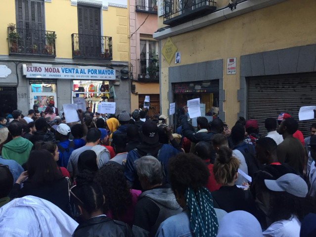 Una concentración recuerda a Mame Mbaye como 