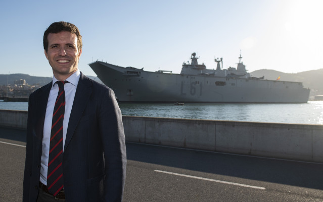 Fotografía Pablo Casado Visita Buque De La Armada Juan Carlos I En Guecho