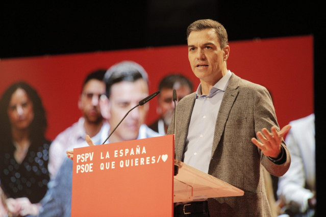 Acto del PSOE en Alicante (Comunidad Valenciana) con el presidente del Gobierno,