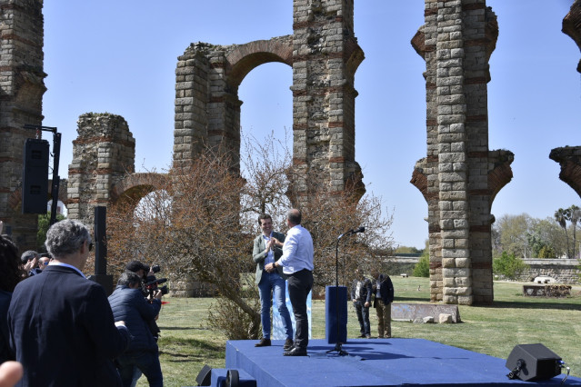 Pablo Casado ase