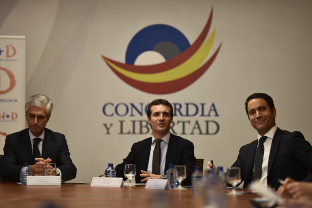 Pablo Casado y Adolfo Súarez Illana, reunión del patronato de la Fundación Conco