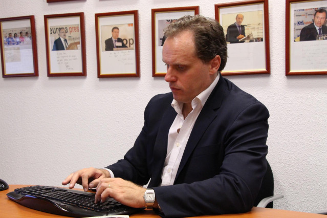 Economista Daniel Lacalle, encuentro digital, libro 'Acabemos con el paro'