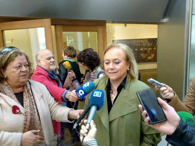 La presidenta del PP de Asturias, Mercedes Fernández, visita el Museo de Bellas