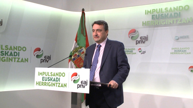 Aitor Esteban cree que el PNV será decisivo y protagonista en Madrid