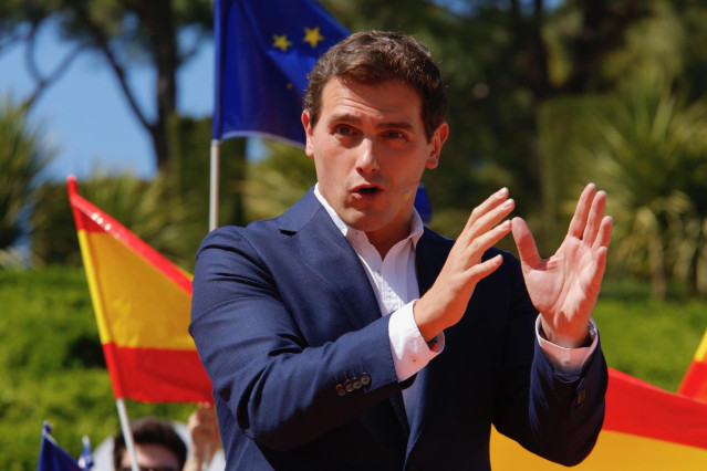 Encuentro Ciudadano en Zaragoza (Aragón) con el presidente de Ciudadanos, Albert