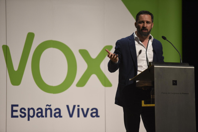 El presidente de Vox, Santiago Abascal, visita Huesca