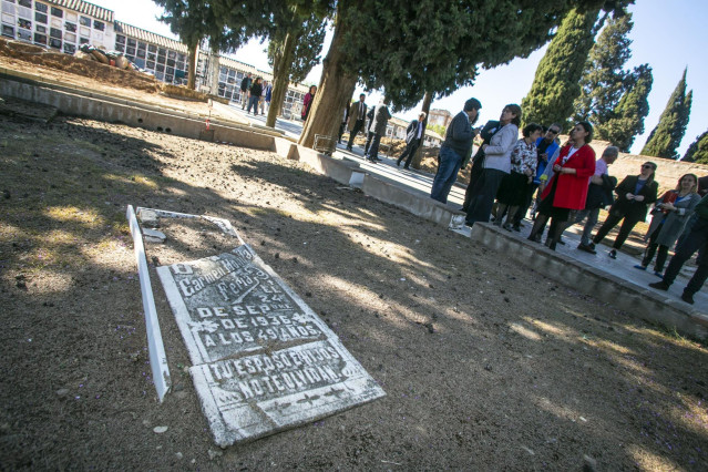 Memoria.- Delgado confía en la continuidad de exhumaciones, que 