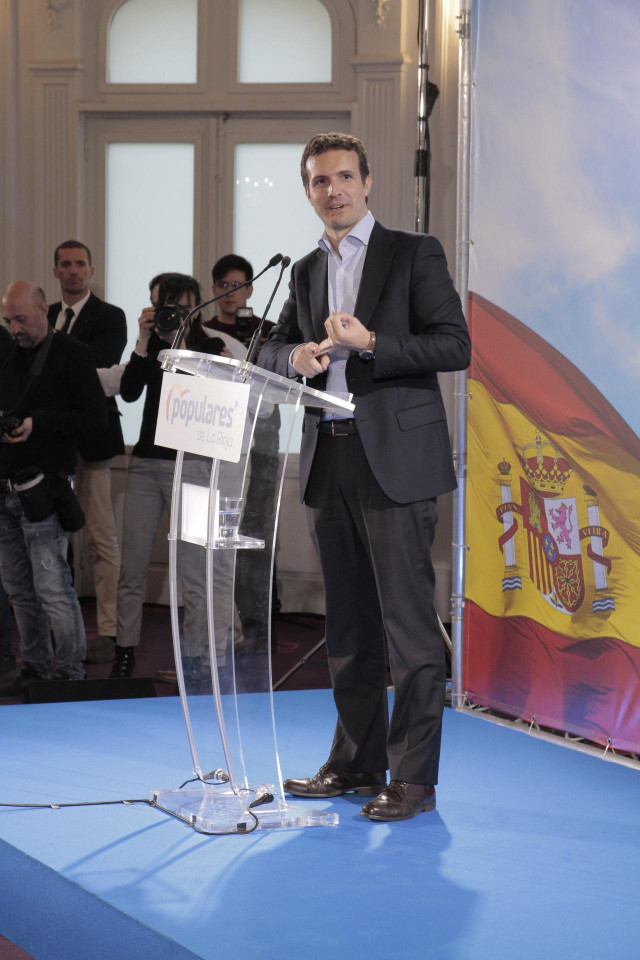 28A.- Casado se lanza a por el voto de los españoles que viven fuera de España: