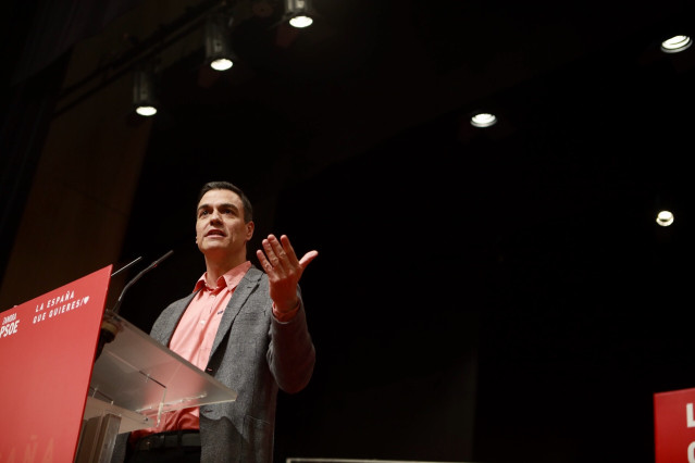 Pedro Sánchez en un mitín en Zamora