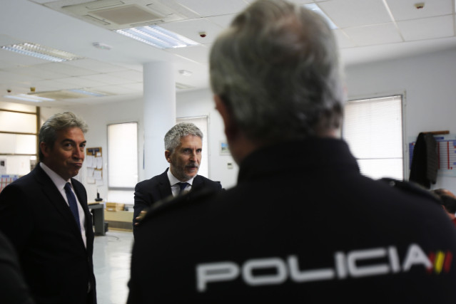 El ministro del Interior, Fernando Grande-Marlaska, visita las dependencias de l