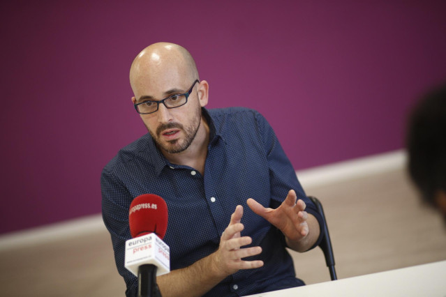 Retratos del secretario de Economía de Podemos, Nacho Álvarez