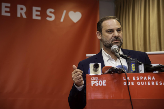 28A.- Ábalos (PSOE) Critica Los 