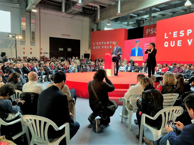 Pedro Sánchez defiende la labor de Iceta durante el 1-O