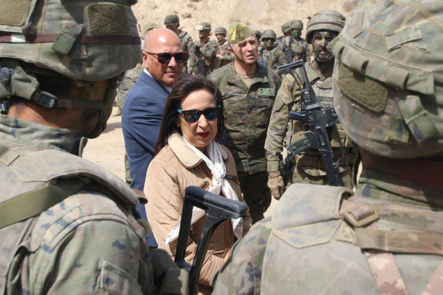 La ministra de Defensa, Margarita Robles, visita la base 'Álvarez de Sotomayor'