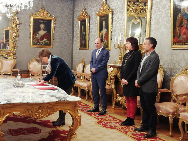 26M.- Barkos firma la convocatoria de elecciones al Parlamento de Navarra, que s