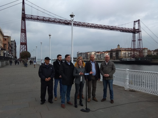 Fernández (PP) dice que PNV tiene 
