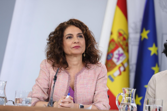 Montero confirma que Asturias cumplió el objetivo de déficit en 2018 con el 0,05
