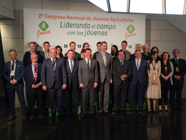 El Rey pide un compromiso con el mundo rural que ayude a los jóvenes a mantener